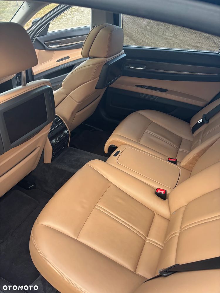 BMW Seria 7 - 19