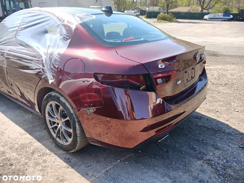 Alfa Romeo Giulia - 13