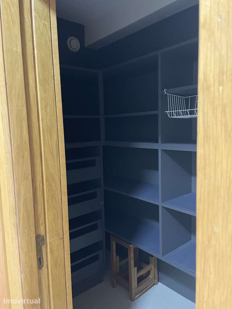 Arrendo apartamento T2 renovado - Grande imagem: 4/38