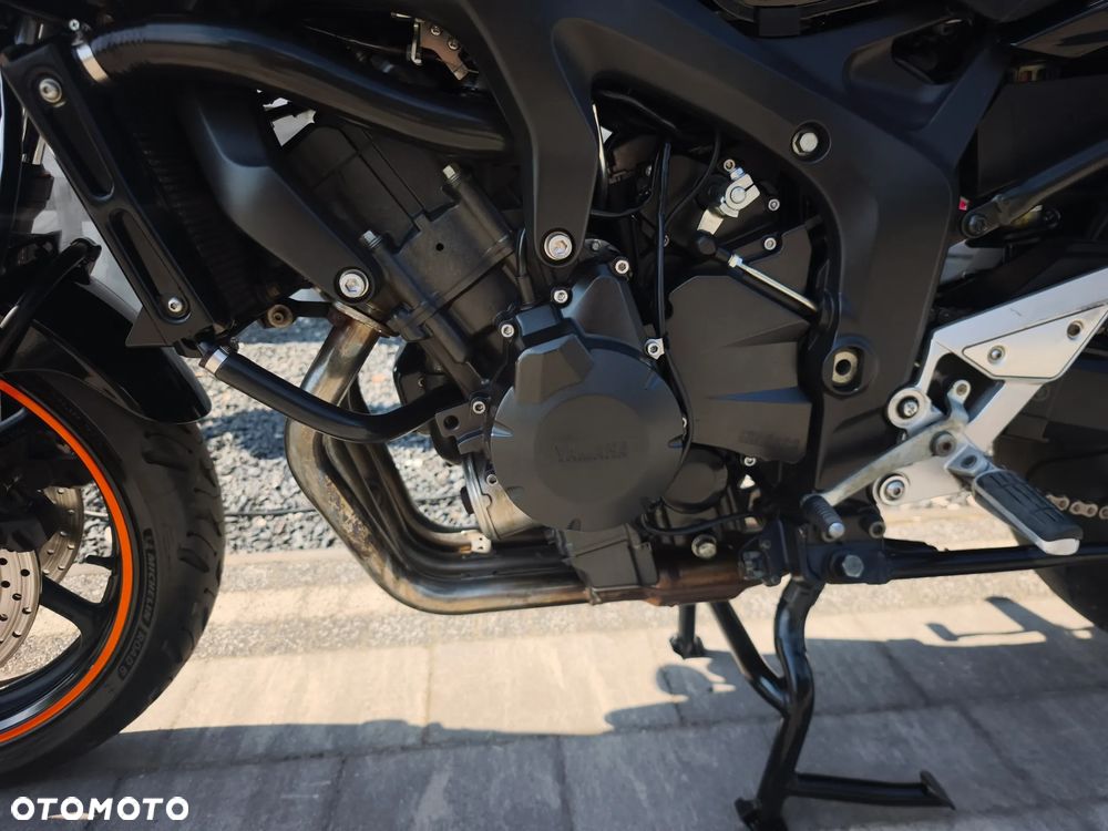 Yamaha FZ6 - 13