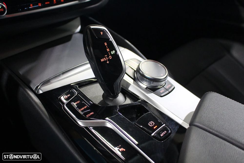 BMW 520 d Line Luxury Auto - 30