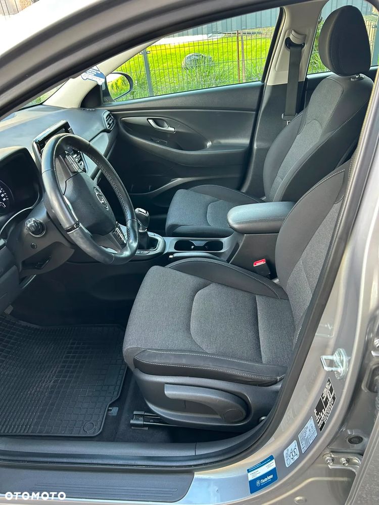 Hyundai i30 1.5 DPI Modern - 9