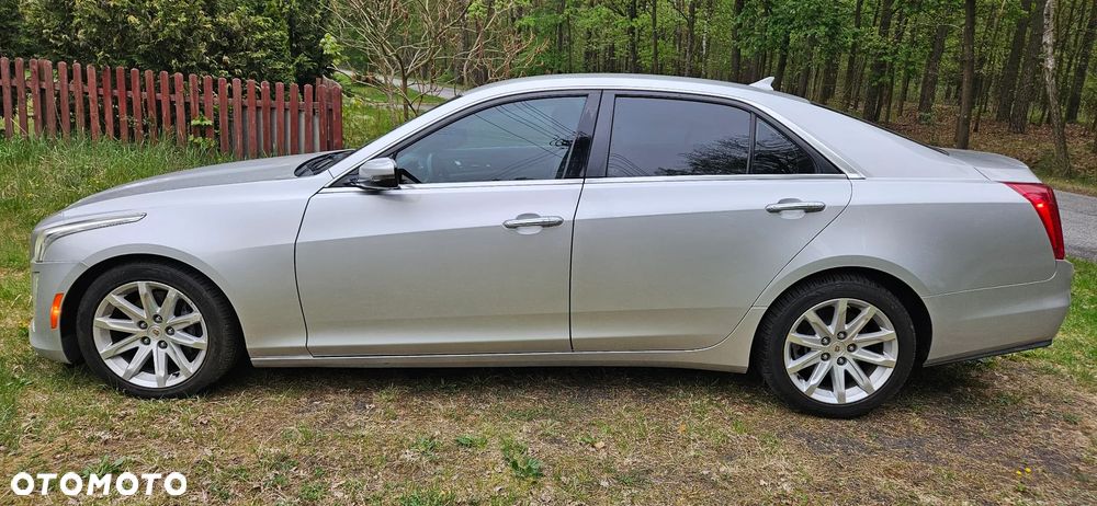 Cadillac CTS - 5