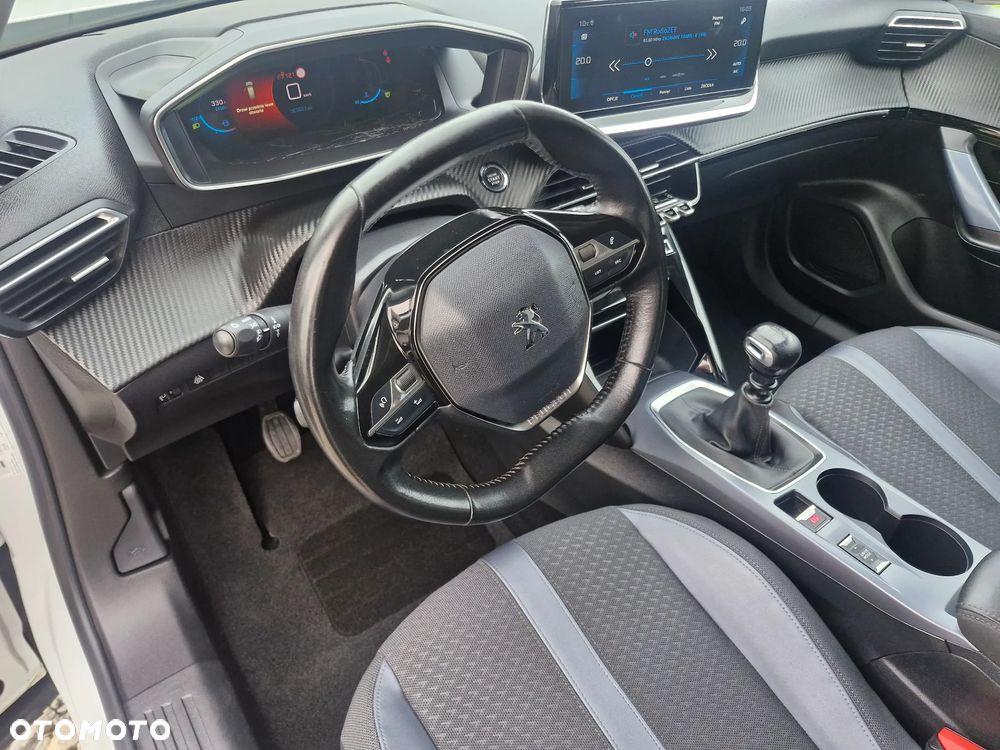 Peugeot 2008 BlueHDi 110 Allure Pack - 28