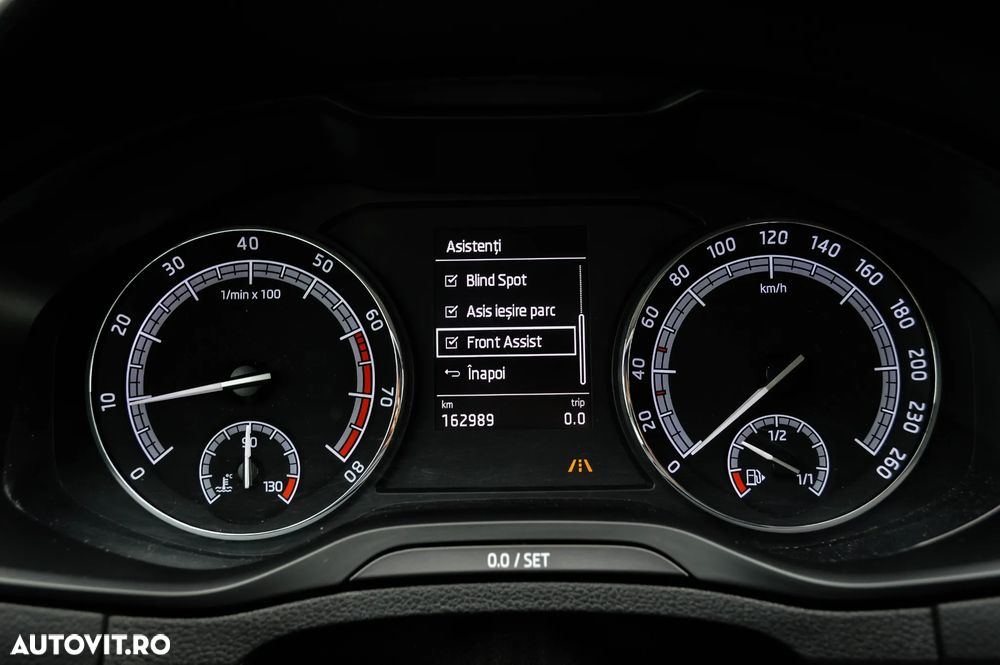 Skoda Karoq 1.5 TSI DSG Style - 8