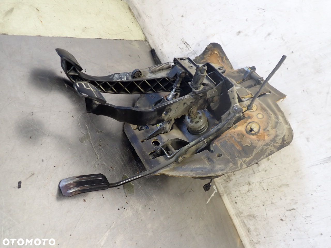 SERWO POMPA HAMULCOWA VOLKSWAGEN T4 TRANSPORTER 1.9 7D0612101E - 1