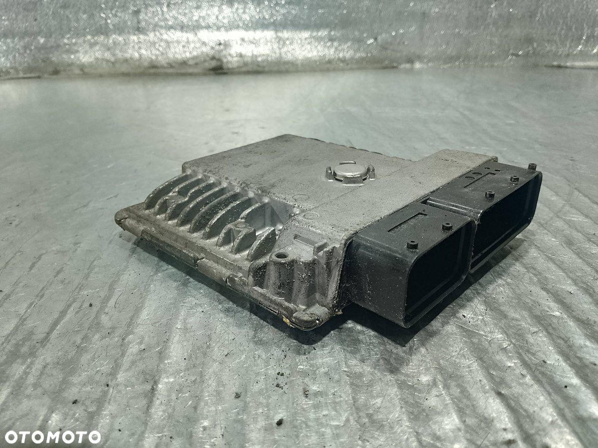 KOMPUTER, STEROWNIK SKODA FABIA II LIFT 03F906070AM 5WP44630 1.2 TSI - 1