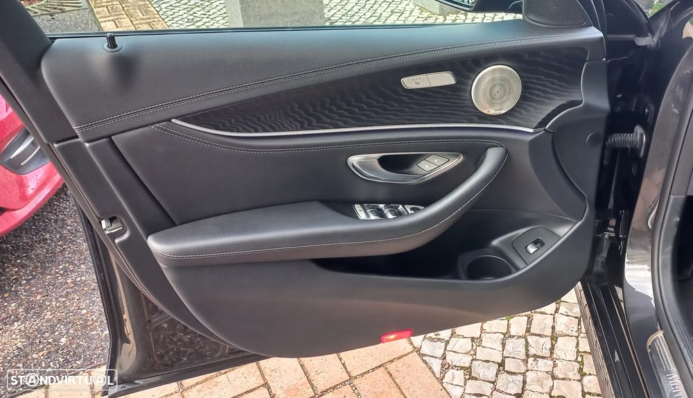 Mercedes-Benz E 300 de AMG Line - 18