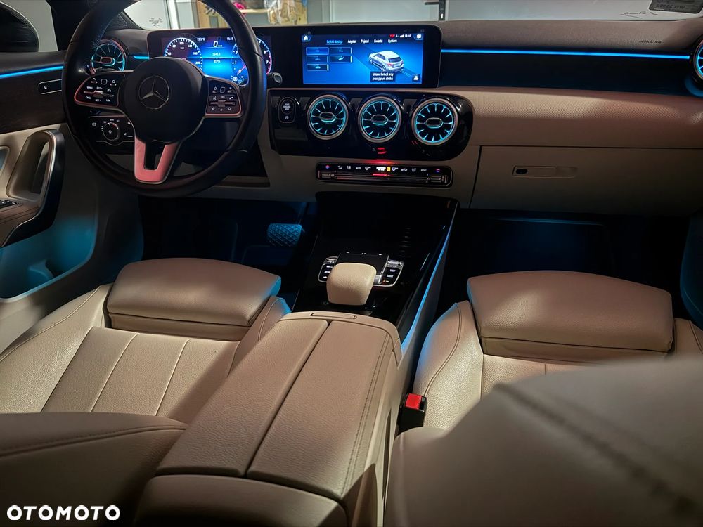 Mercedes-Benz A-Class 2018 photo 4