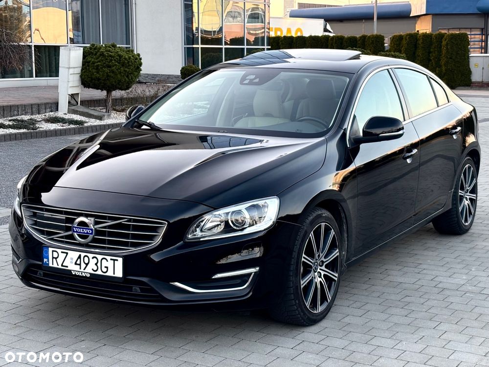 Volvo S60 - 1