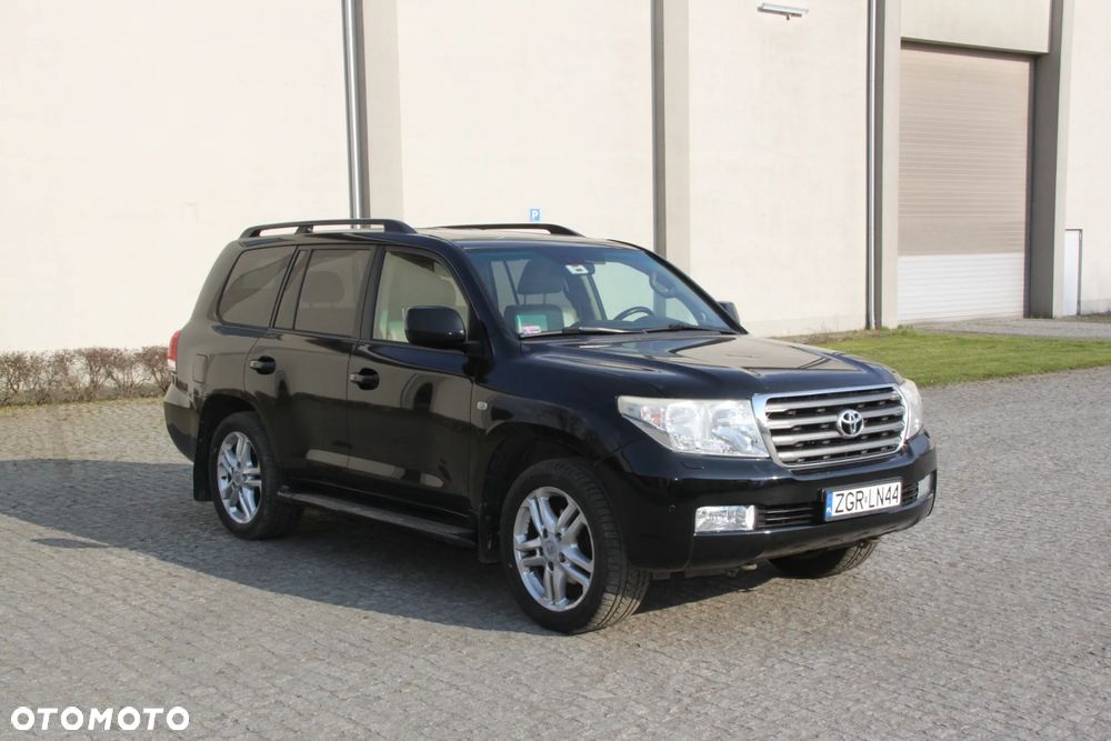 Toyota Land Cruiser - 2