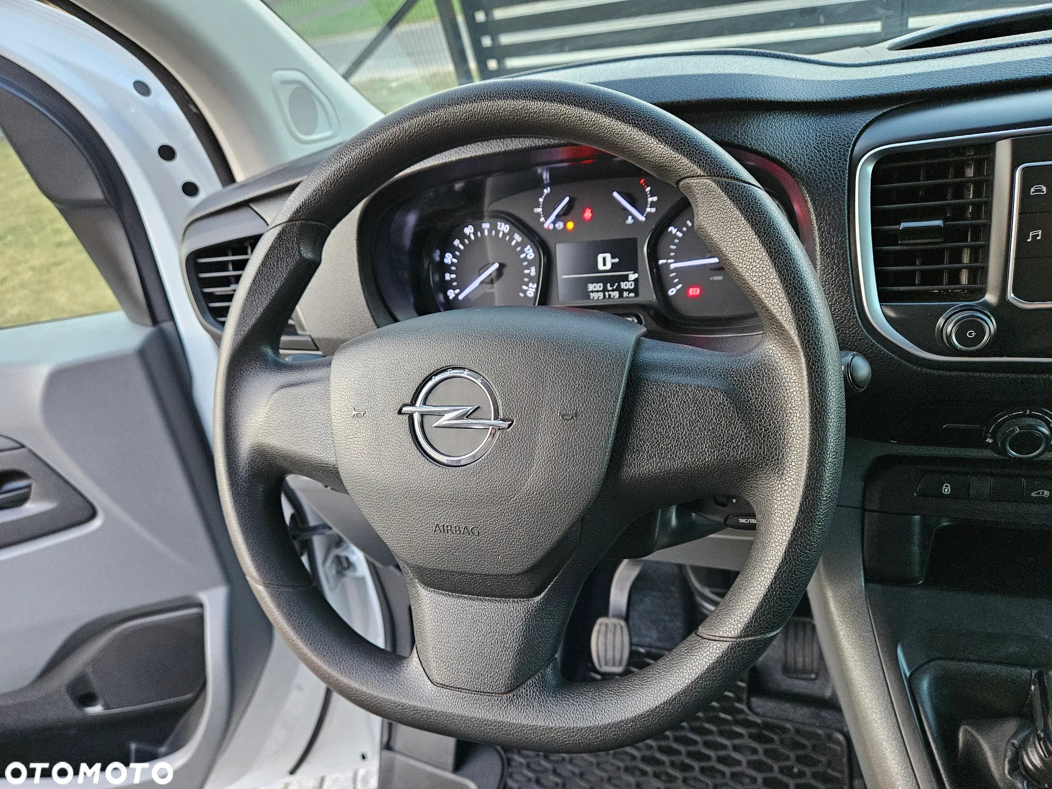 Opel VIVARO L2H1 - 17