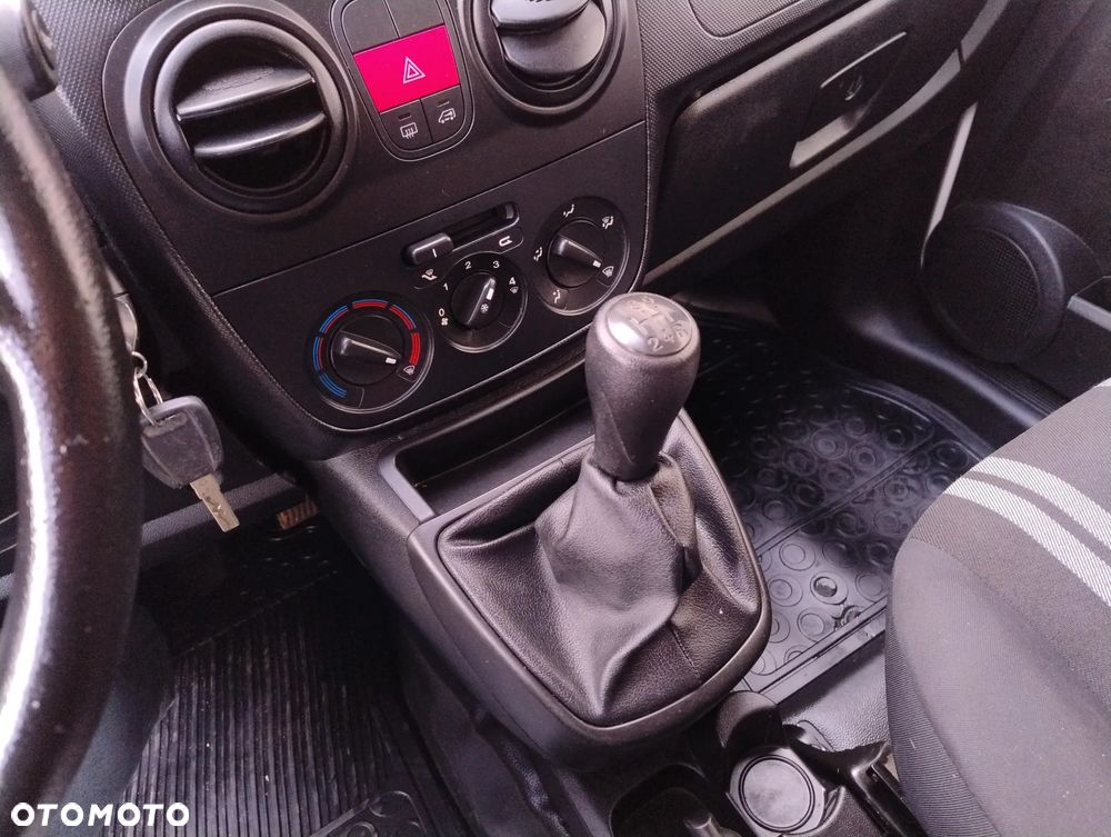 Fiat FIORINO 1.3 DIESEL (75KM) 5-BIEGÓW STAN IDEALNY KLIMATYZACJA 100% BEZWYPADKOWY ORYGINAŁ KM SERWIS NIE MA RDZY ! ! ! - 16