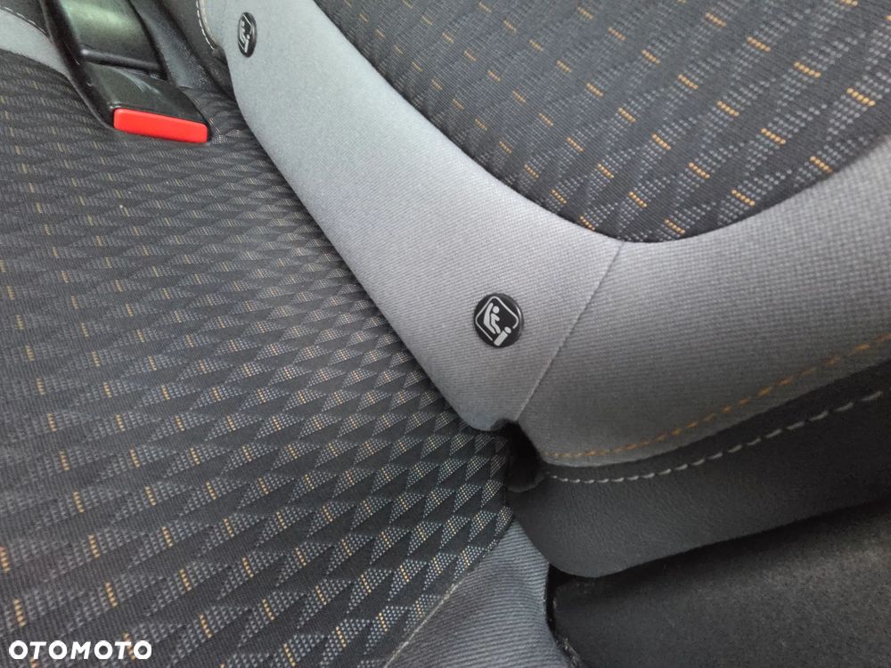 Opel Crossland X - 27