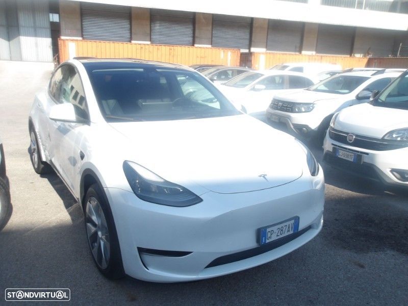 Tesla Model Y Long Range Dual Motor AWD - 2