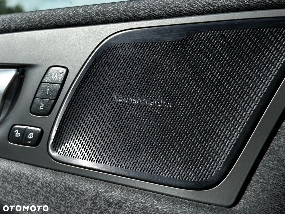 Volvo XC 60 B4 B R-Design - 19