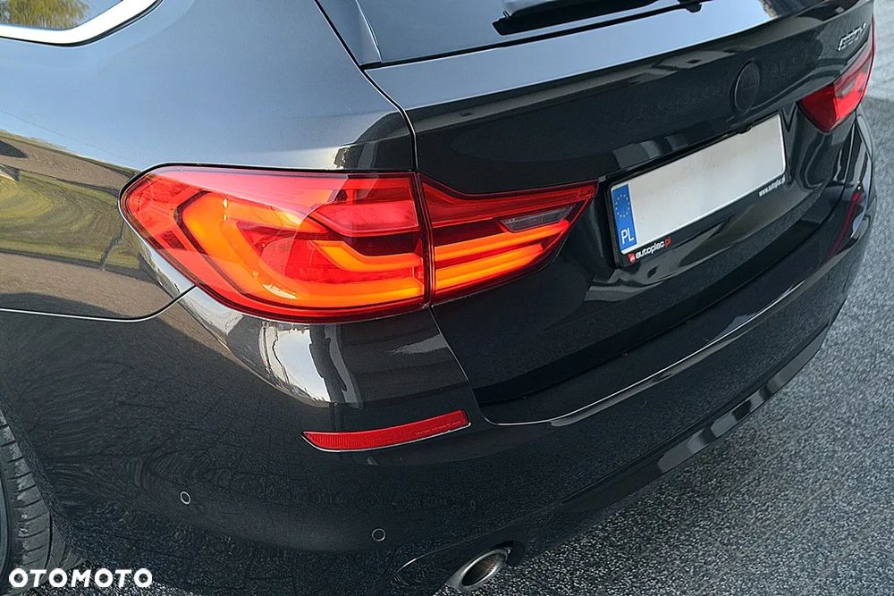BMW Seria 5 520d Luxury Line sport - 11
