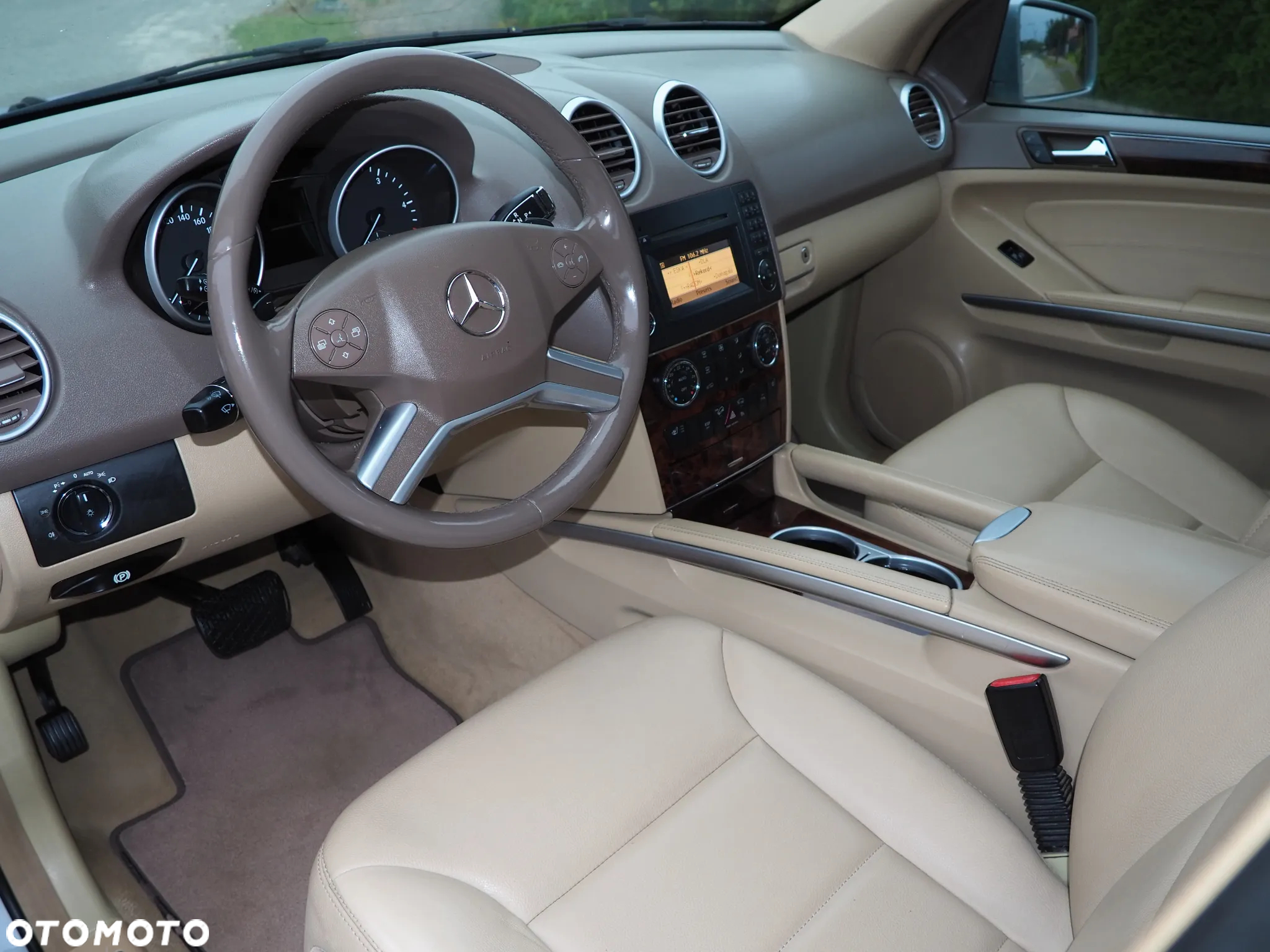 Mercedes-Benz ML - 21