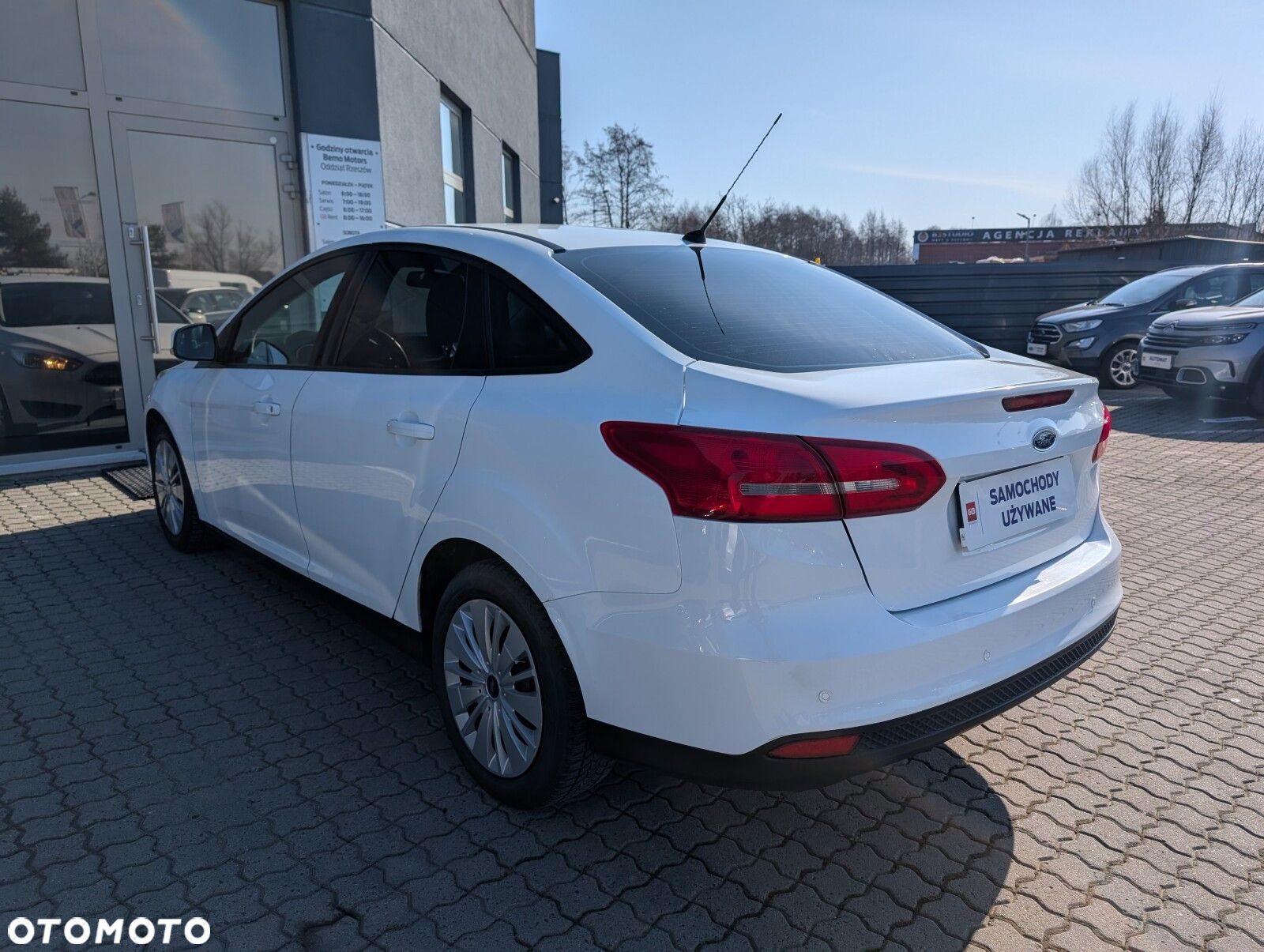 Ford Focus 1.6 Trend - 9