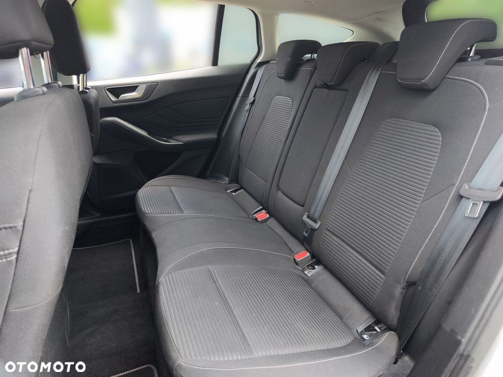 Ford Focus - 13