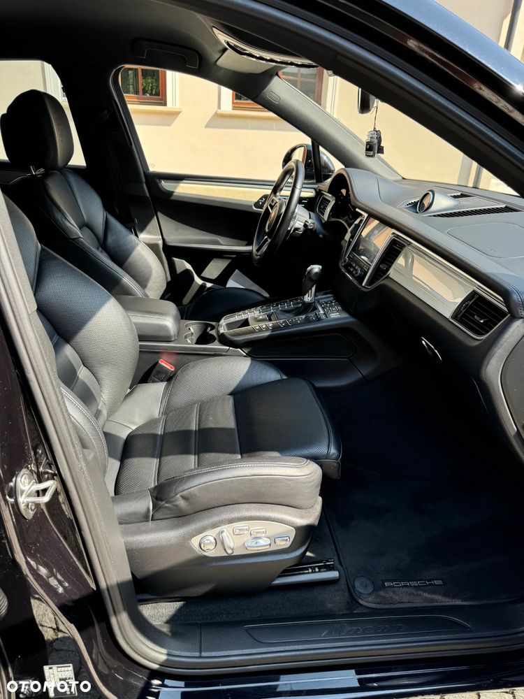 Porsche Macan - 12