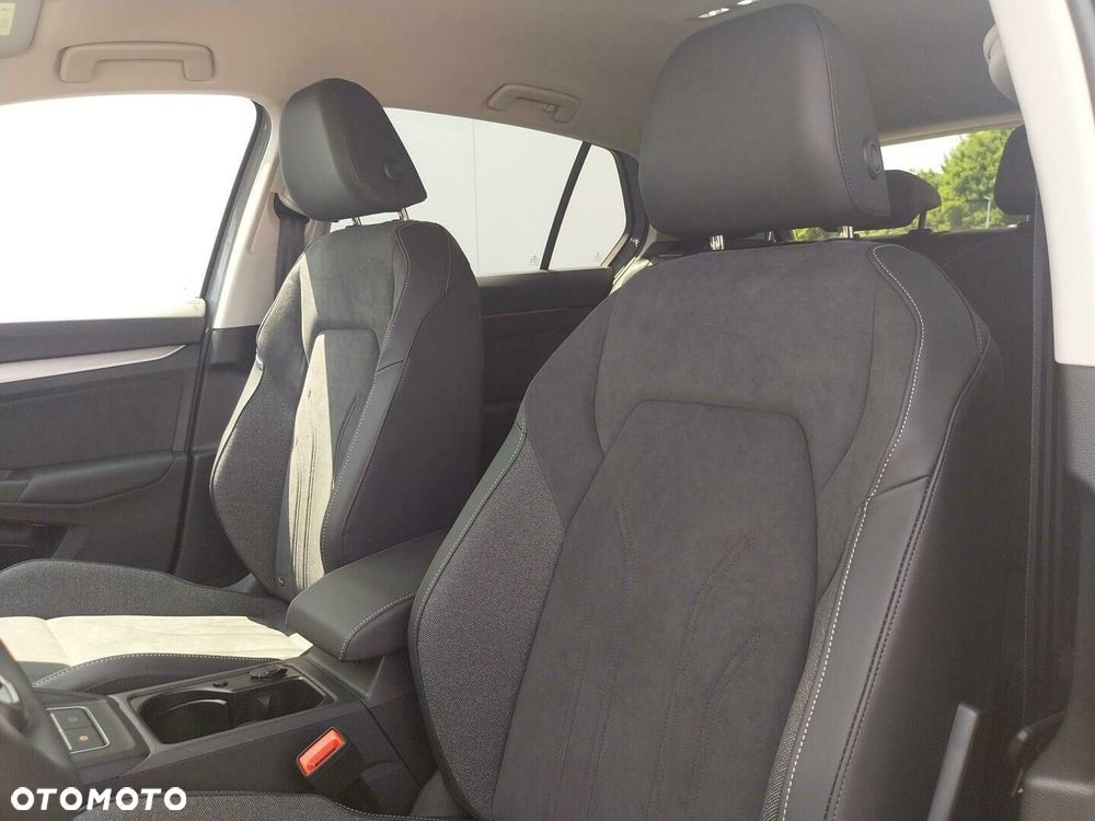 Volkswagen Golf VIII 1.5 TSI Life Plus - 10