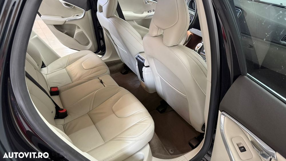 Volvo V40 D2 - 9