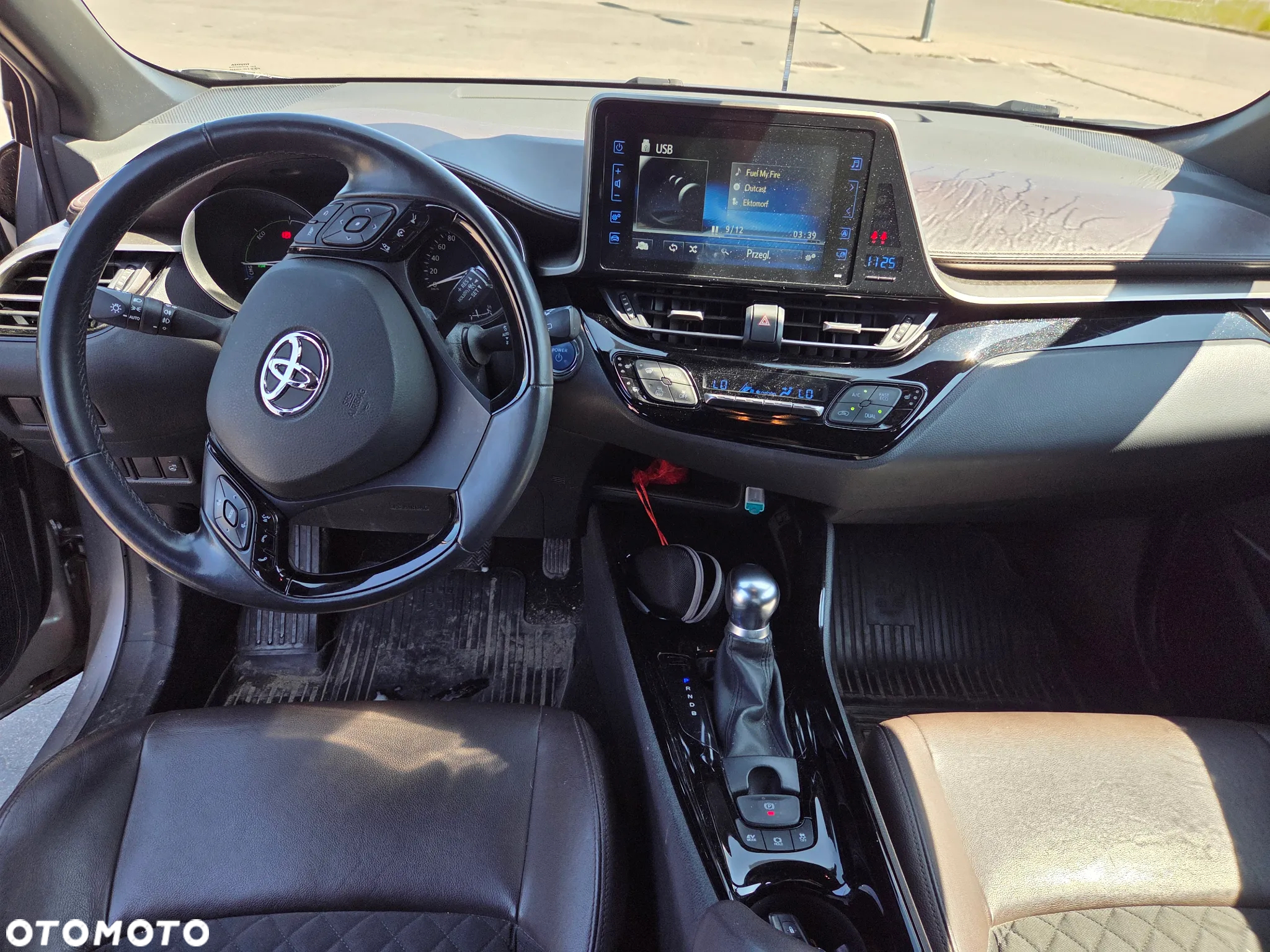 Toyota C-HR 1.8 Hybrid Premium - 11