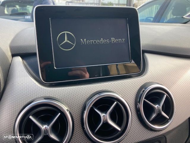 Mercedes-Benz B 180 - 9