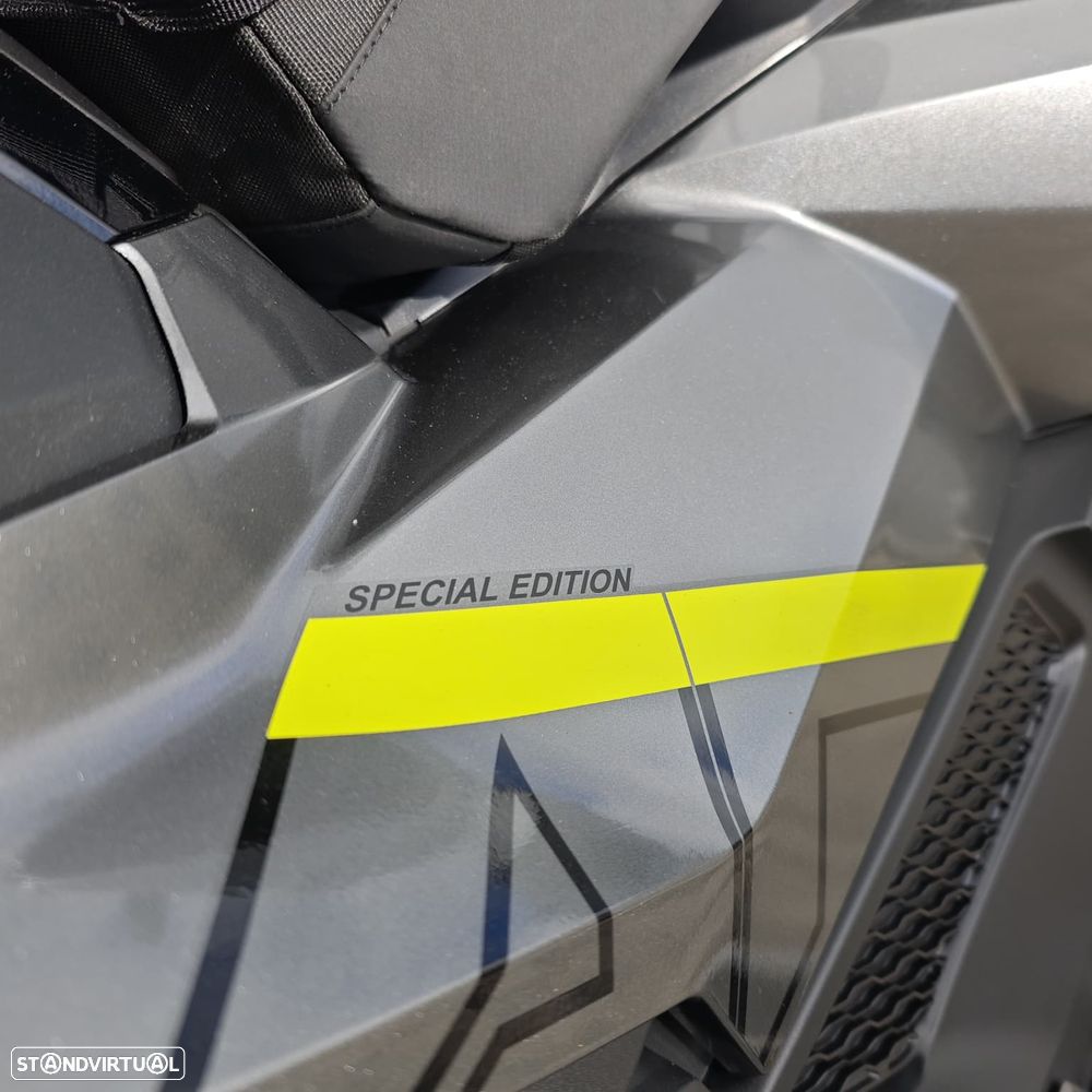 Honda X-ADV 750 SPECIAL EDITION - 11