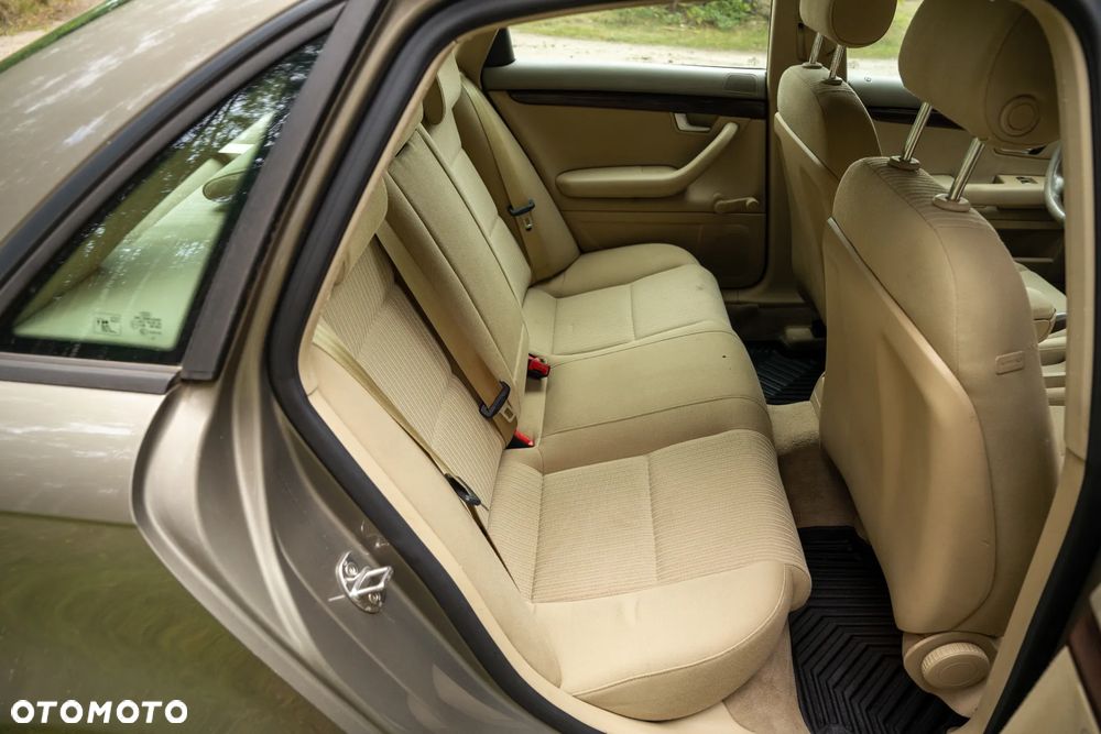Audi A4 Limousine 2 - 19