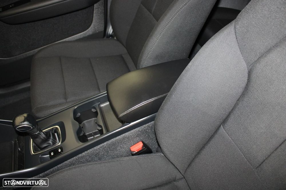 Volvo XC 40 1.5 T2 Momentum Core - 27