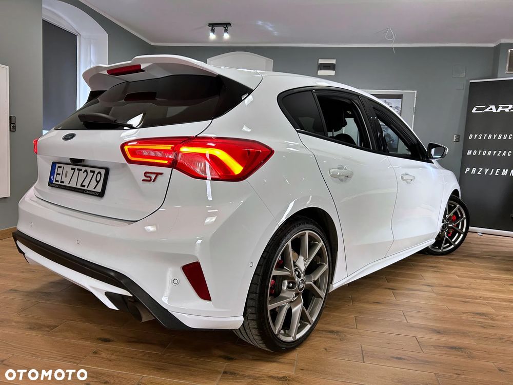 Ford Focus 2.3 EcoBoost ST Edition - 34
