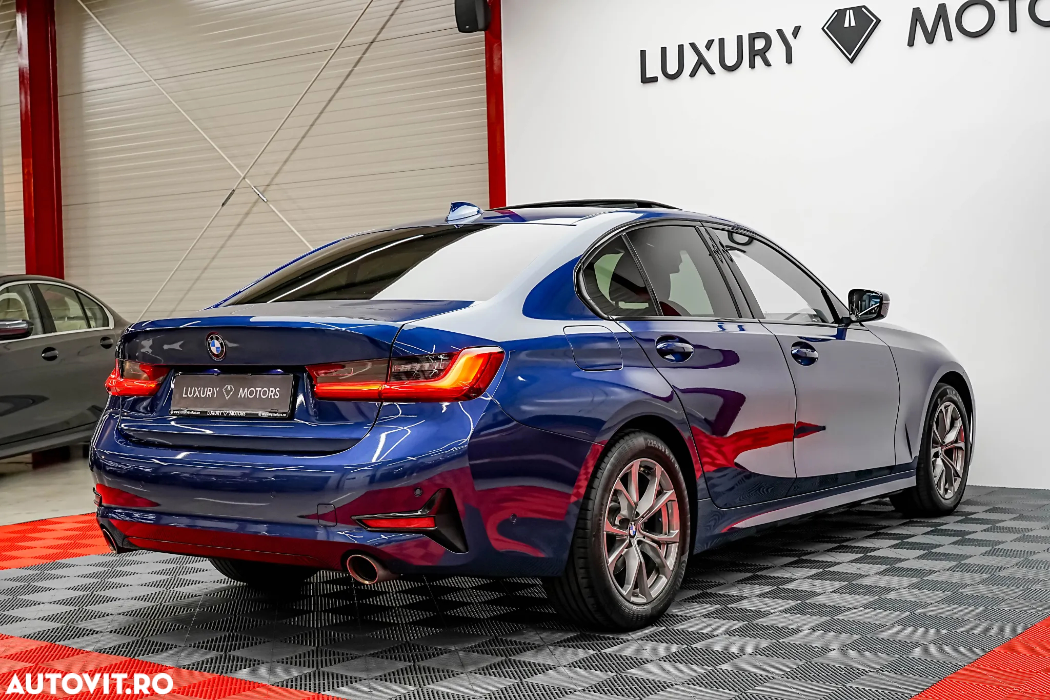 BMW Seria 3 318i Aut. Sport Line - 15