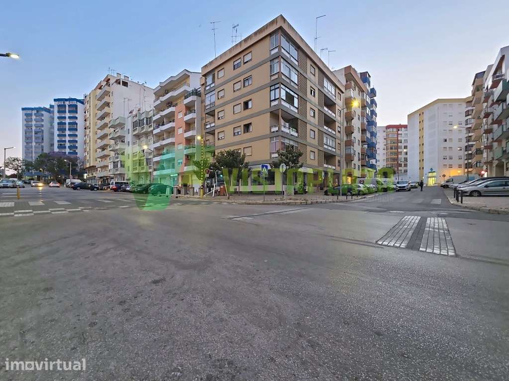 Espaço Comercial com Restaurante em Funcionamento no Centro de Port... - Grande imagem: 2/39