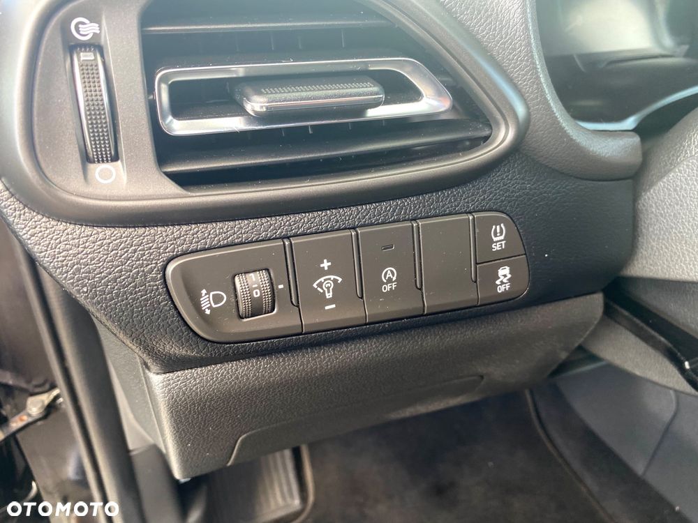 Hyundai i30 1.6 CRDI 48V-Hybrid Prime - 11