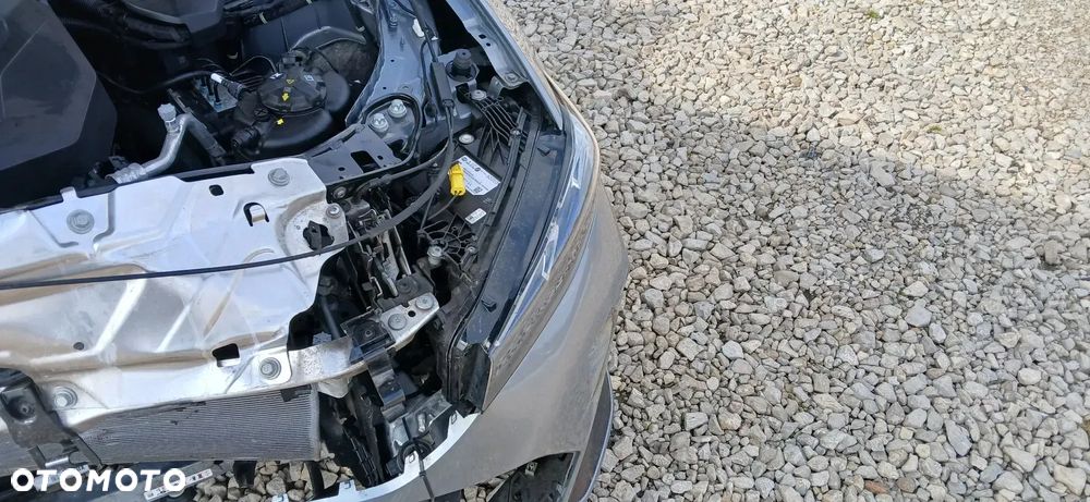 BMW Seria 3 318i M Sport - 9