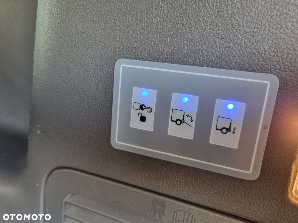 Ford Tourneo Connect Grand - 20