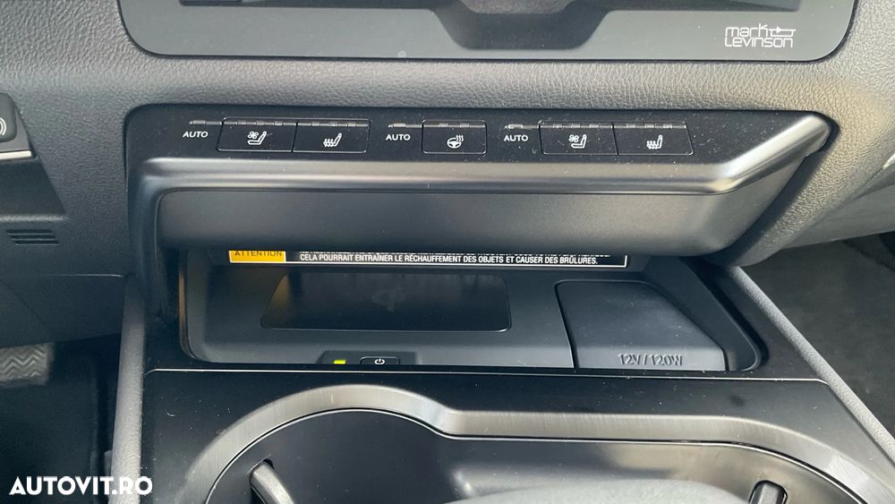 Lexus UX 250h 2.0L HEV 20H- (178 HP) 4X4 CVT Luxury - 32