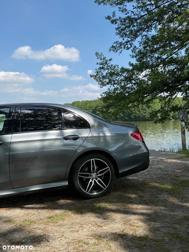 Mercedes-Benz Klasa E 220 d 9G-TRONIC - 2