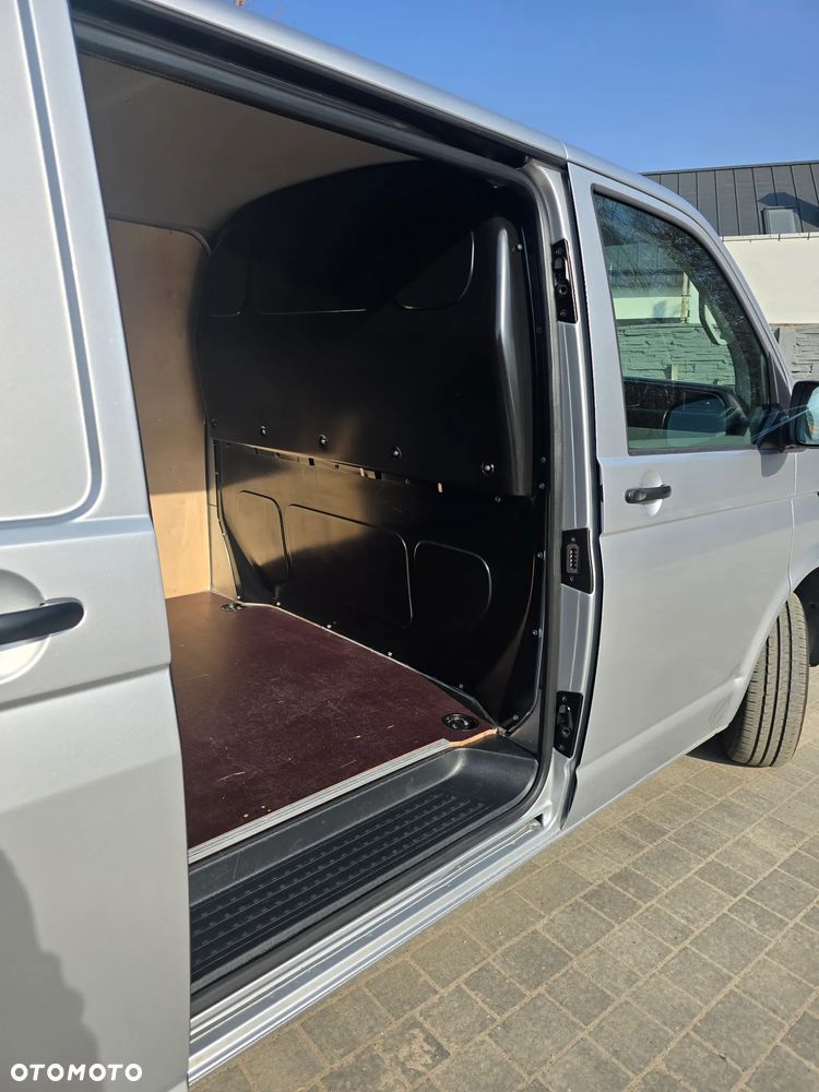 Volkswagen Transporter T6.1 - 13