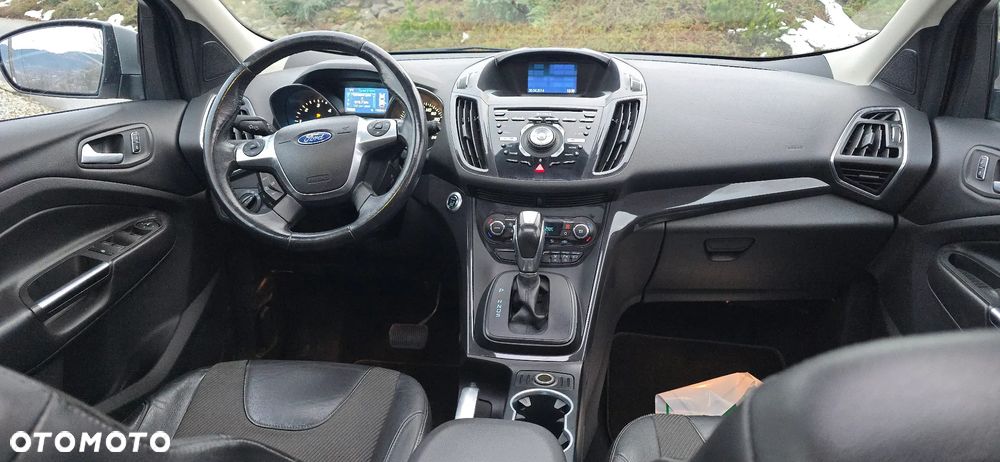 Ford Kuga 2.0 TDCi 4x4 Titanium - 36