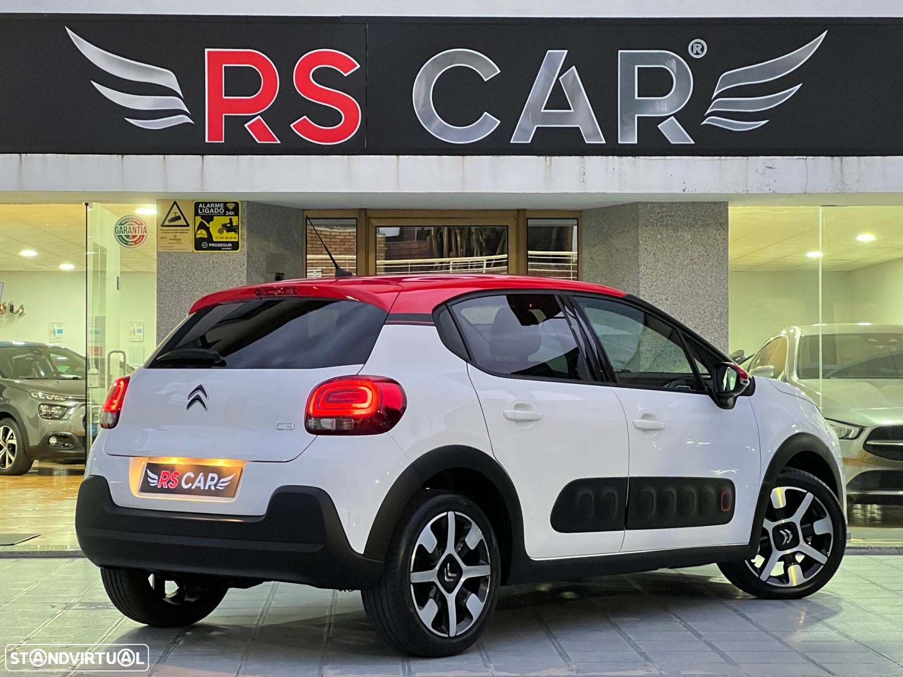 Citroën C3 1.2 PureTech Shine - 8