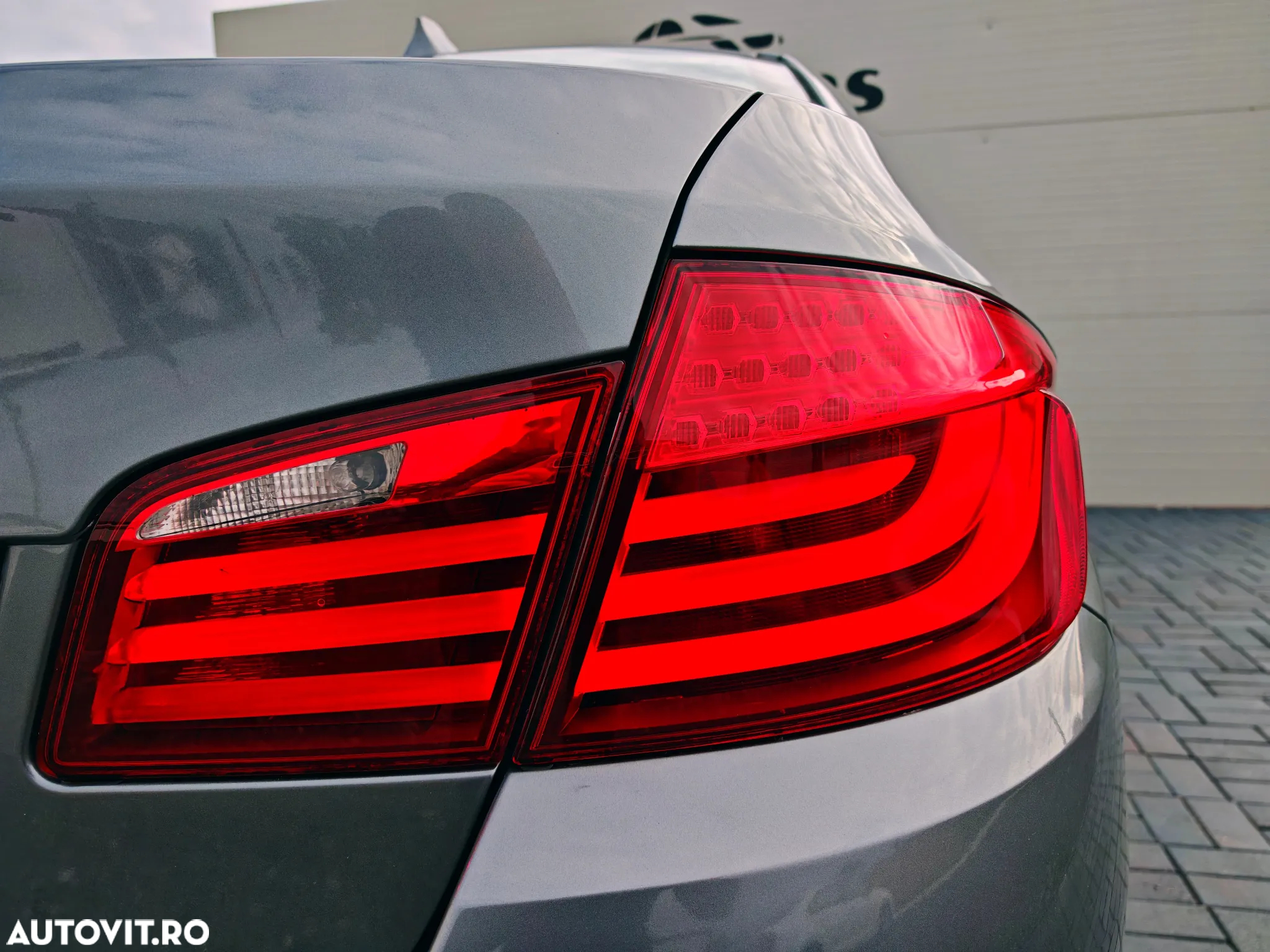 BMW Seria 5 520d - 26