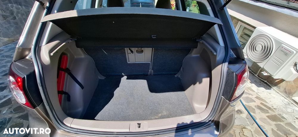 Volkswagen Golf Plus 1.6 TDI DPF Comfortline - 6