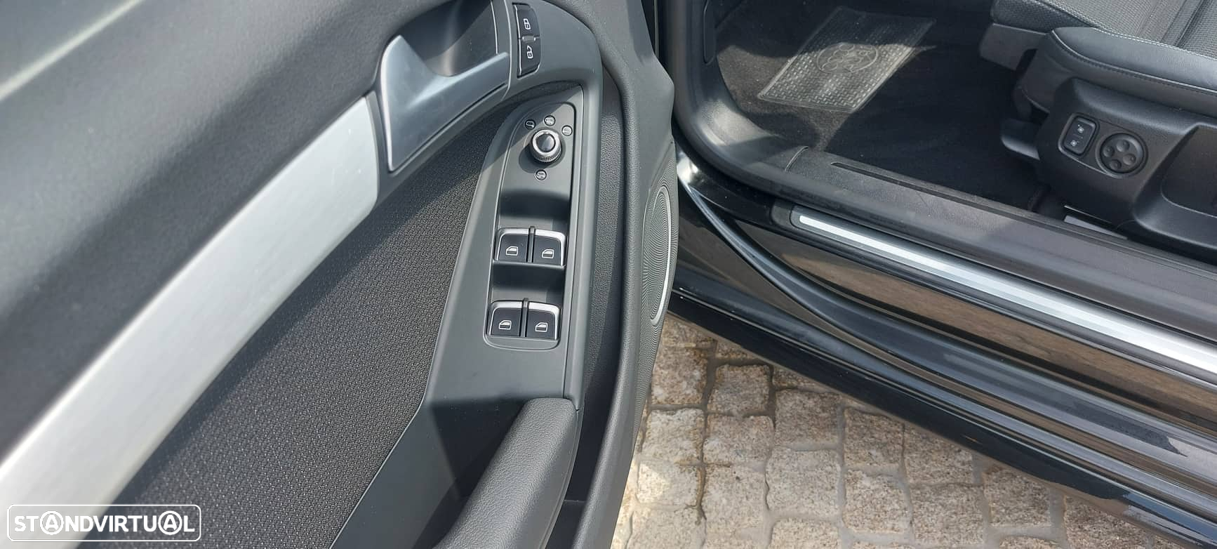 Audi A5 Cabrio 2.0 TDi S-line - 29