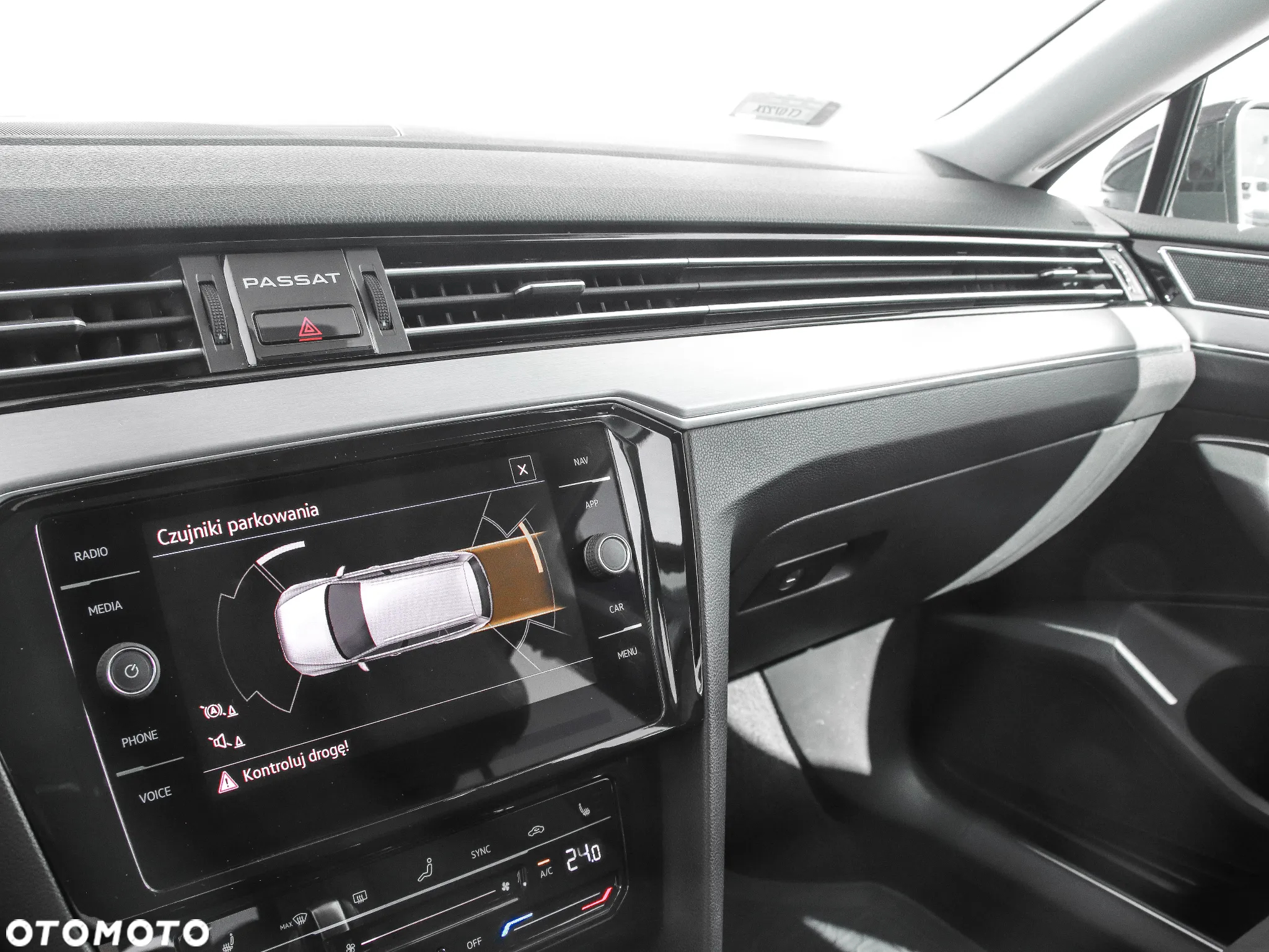 Volkswagen Passat 2.0 TDI Elegance DSG - 18