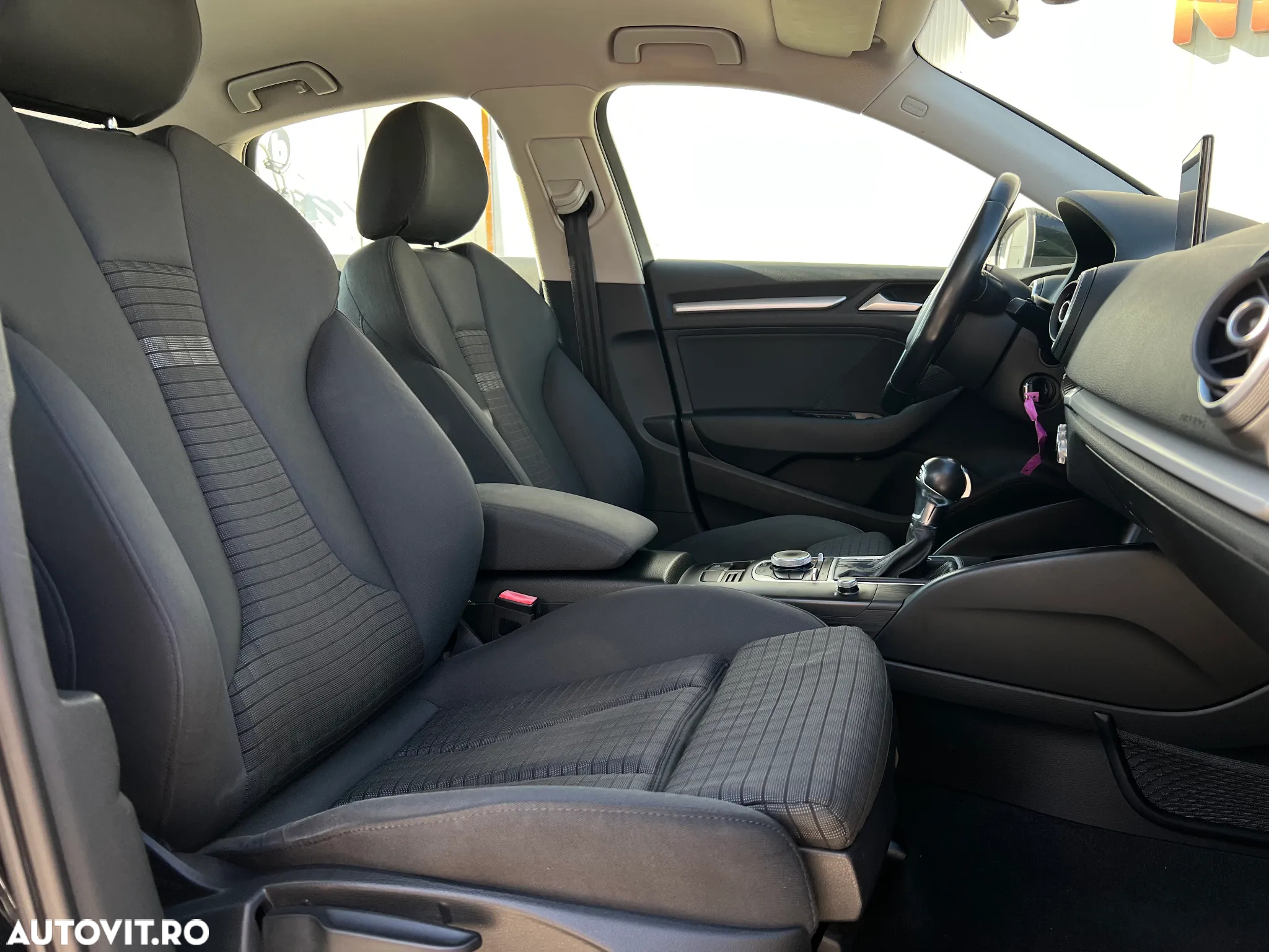 Audi A3 Sportback 1.6 TDI clean Stronic Ambiente - 9