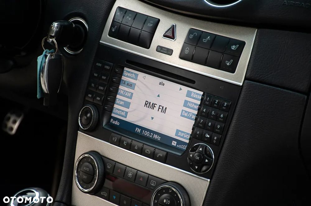 Mercedes-Benz CLK Coupe 350 7G-TRONIC Avantgarde - 23