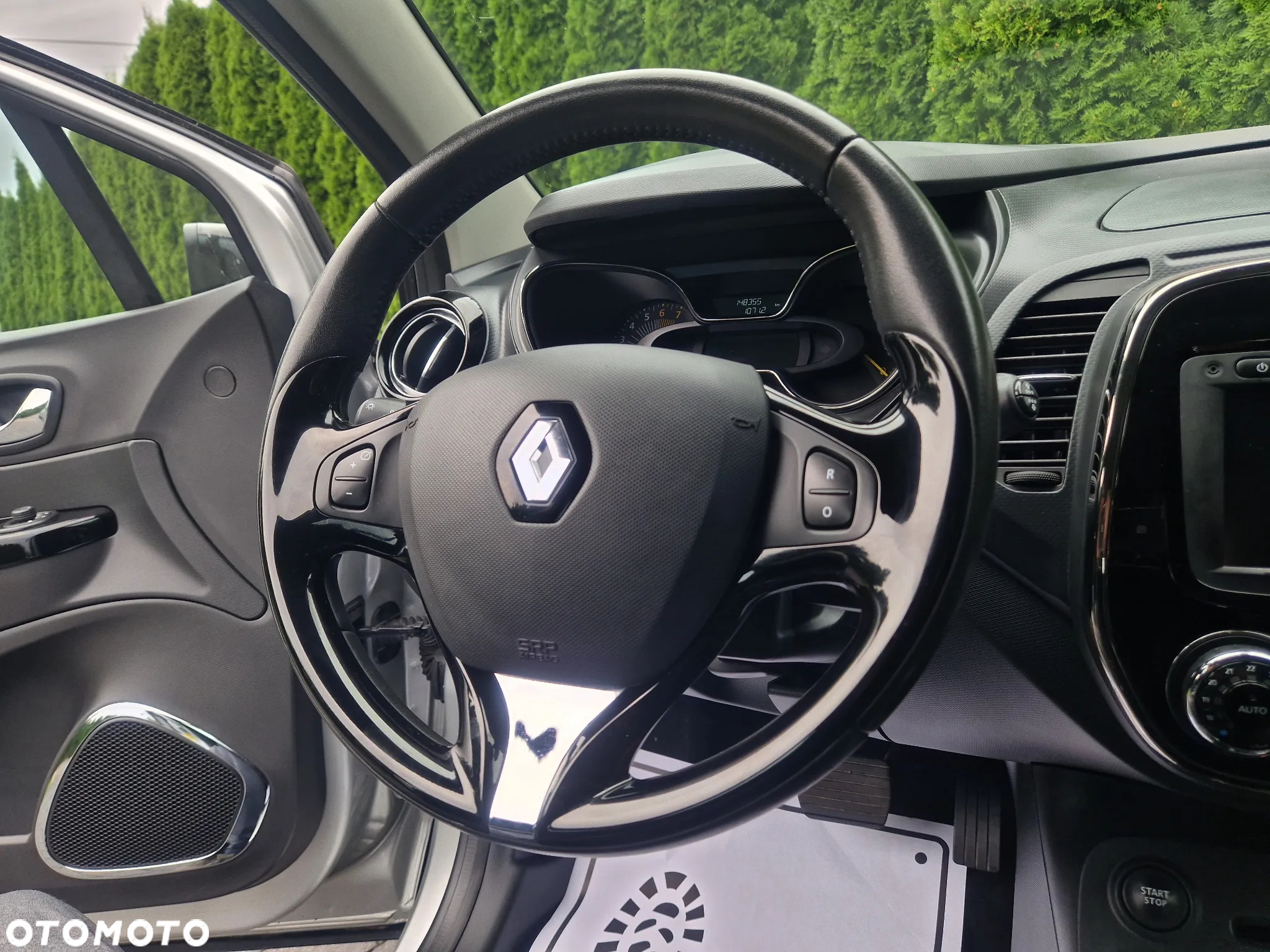 Renault Captur - 19